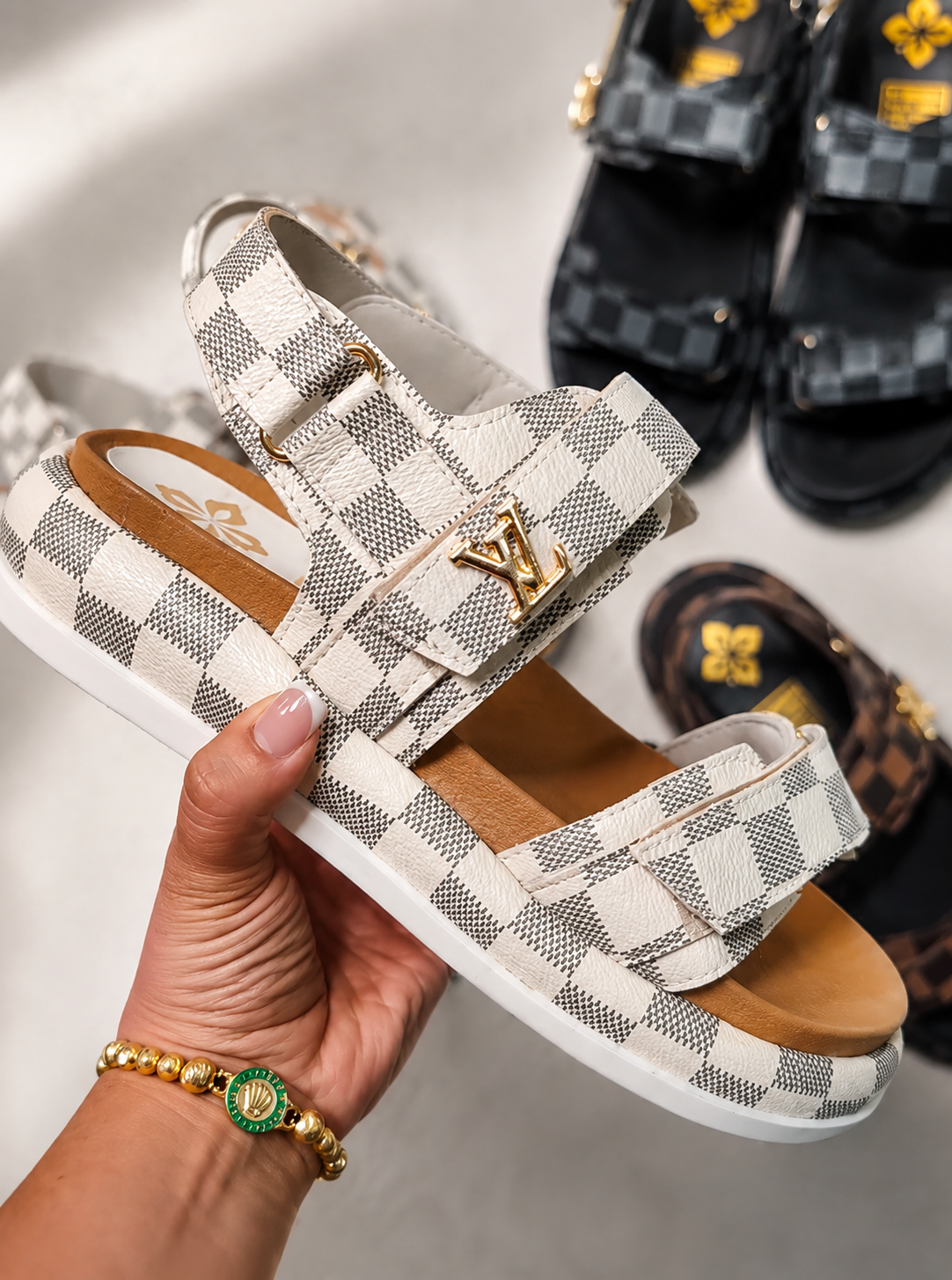 SANDALIAS LV